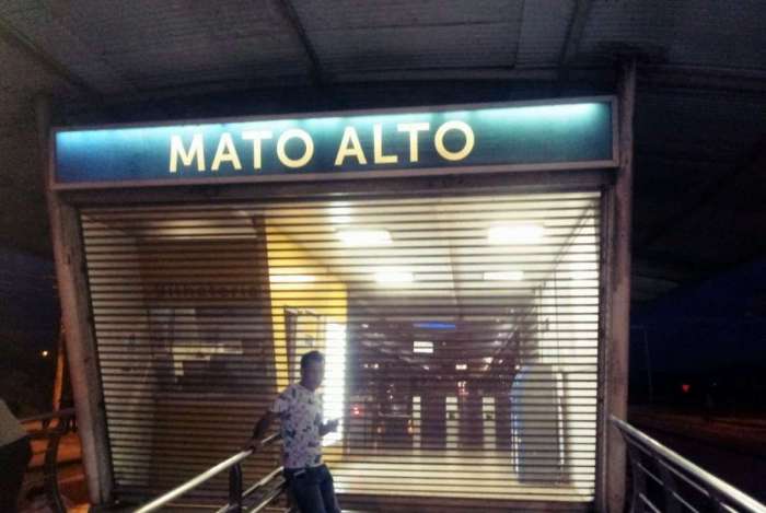 Urgente!!Incêndio em mata interrompe trecho do BRT Transoeste