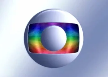 REPÓRTER DA GLOBO ENCHE A CARA NO ANO NOVO E SE APRESENTA COM BRAÇO QUEBRADO