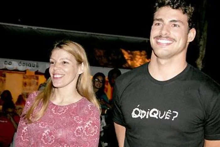 Morre a mãe de Cauã Reymond