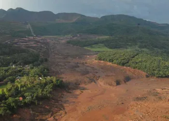 Corpo é achado fora da ‘área quente’; número de mortos chega a 100