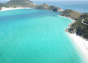 Após serem contaminadas, duas praias de Arraial do Cabo são liberadas