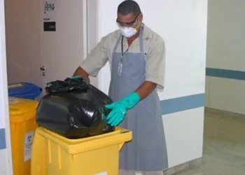 CLINICA MÉDICA E REDE DE HOTEIS VAGAS P/ AUXILIAR DE LIMPEZA, RECEPCIONISTA, AUXILIAR DE ESTOQUE, ASSISTENTE DE PATENTES – R$ 1.300,00