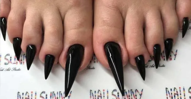 Esta é a nova tendência para as unhas dos pés.