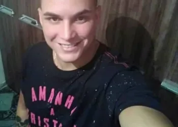 Jovem é executado a tiros agora pouco no RJ