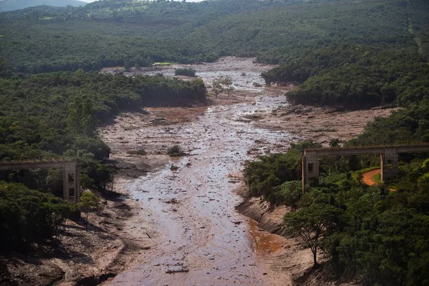 Vale: 300 funcionários estavam na barragem em Brumadinho