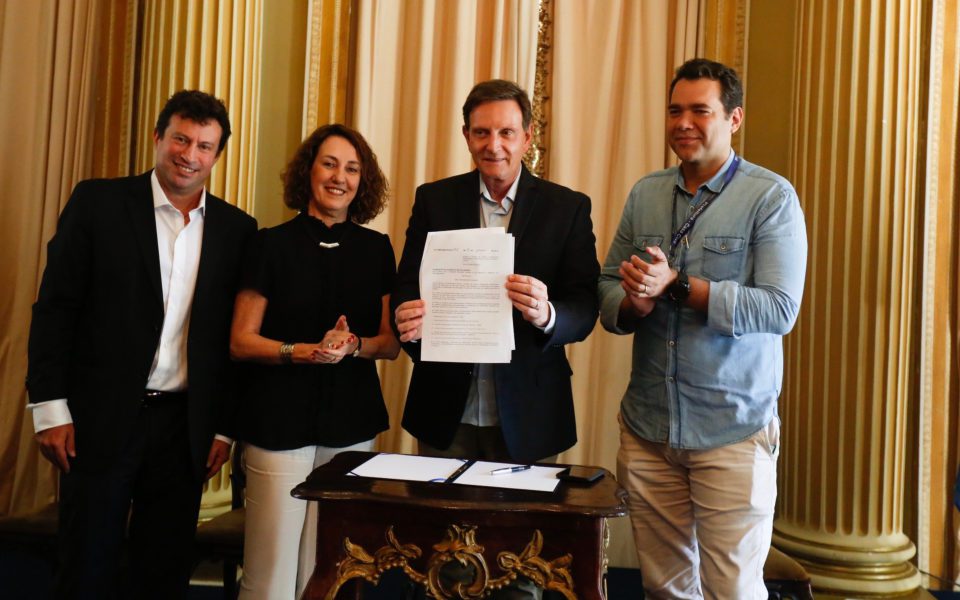 Crivella sanciona novo Código de Obras do Rio de Janeiro