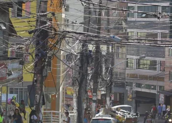 Maior partes dos gatos de luz estão fora de área de riscos
