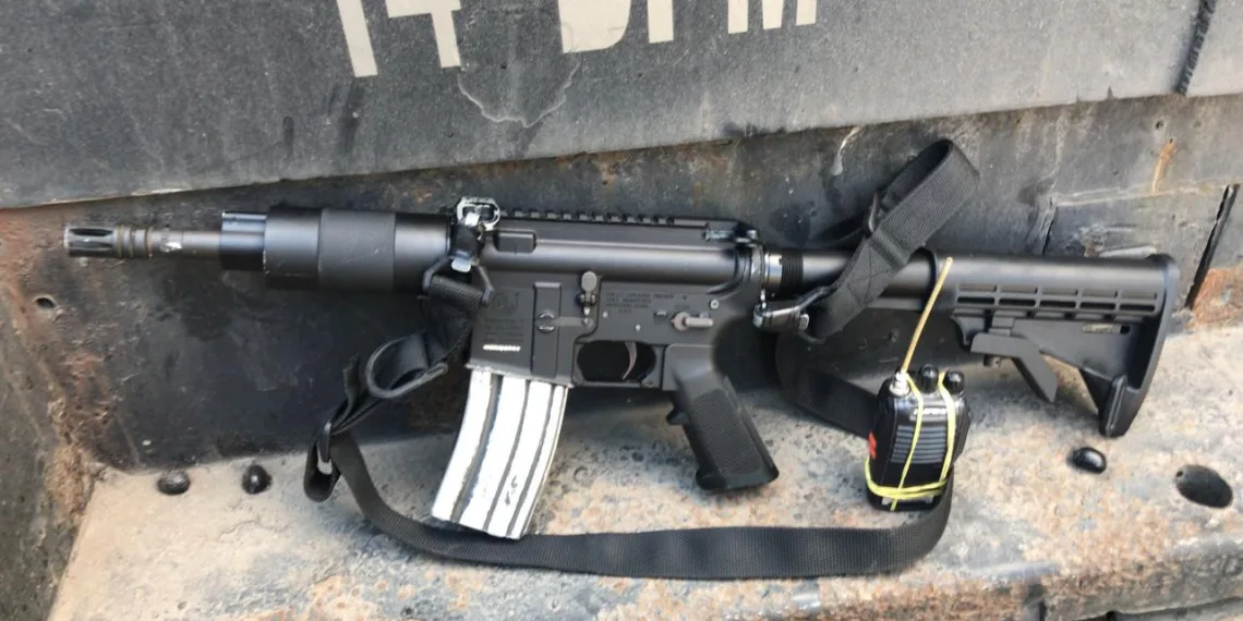 Bandido é preso e moradora atingida por bala perdida  em Comunidade na Zona Oeste