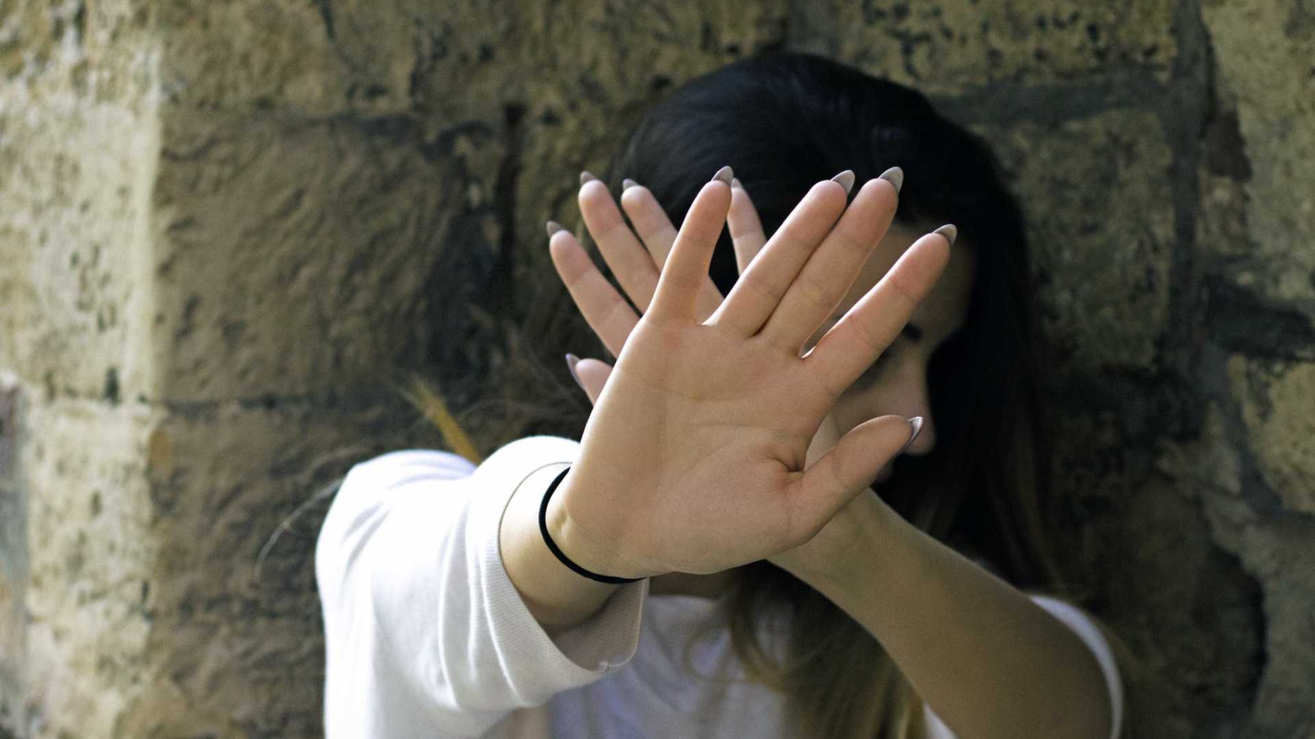 Maus-tratos repetidos contra mulheres aumentam risco de suicídio