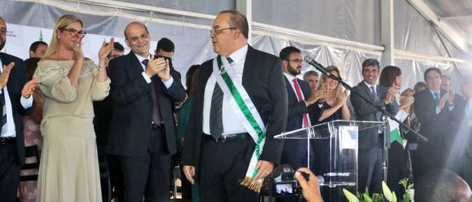 Maioria dos governadores assume com estados em penúria fiscal