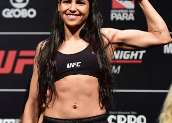 LUTADORA DO UFC ESPANCA ASSALTANTE NA ZONA OESTE!!( FOTOS)