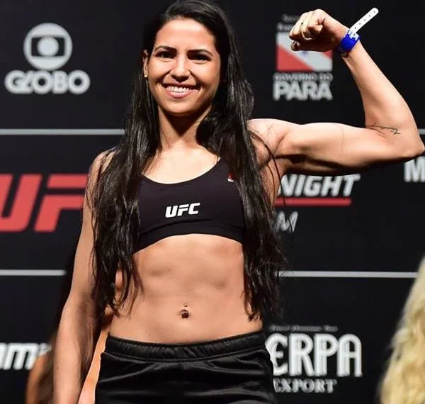 LUTADORA DO UFC ESPANCA ASSALTANTE NA ZONA OESTE!!( FOTOS)