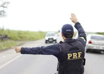 Rodovias federais têm menos mortes e mais infrações graves no ano-novo