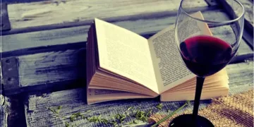 Um bom livro e um bom vinho são melhores do que muita gente