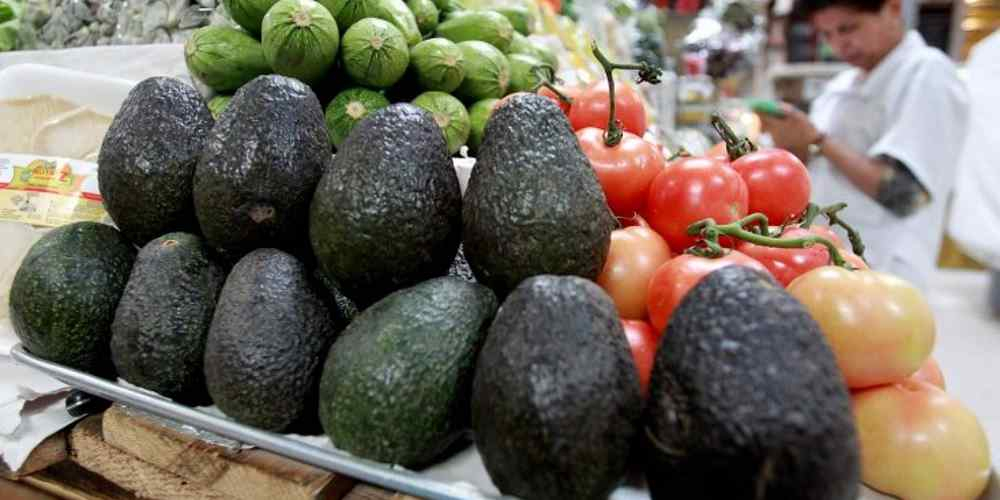 Como saber se um abacate está maduro e como amadurecê-lo em 10 minutos