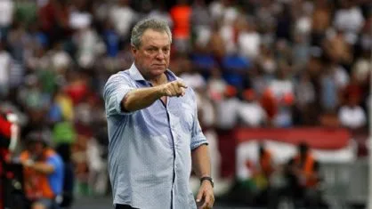 Abel Braga diz que futebol se tornou ‘muleta’ após morte do filho