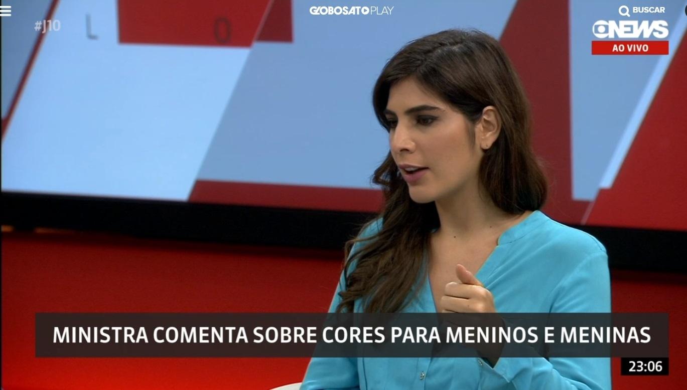Repórter da Globo News ironiza ministra Damares e internautas enlouquecem
