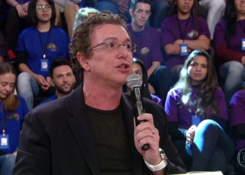 Boninho quebra protocolo e divulga dois participantes do BBB 19