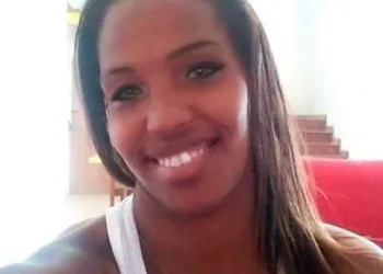 MULHER É MORTA A FACADAS EM  CABO FRIO, RJ