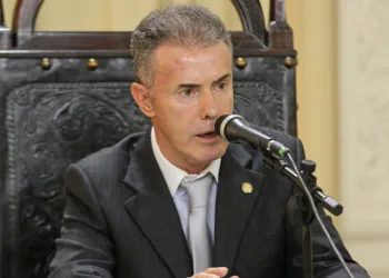 Chiquinho da Mangueira vai para prisão domiciliar