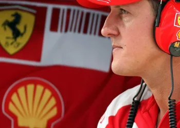 Às vésperas do aniversário de Schumacher, esposa manda recado a fãs
