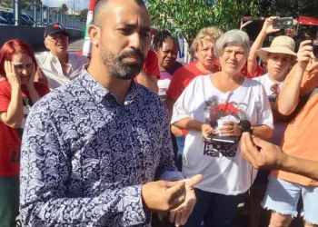 Pastor visita Lula em Curitiba e o compara ao apóstolo Paulo