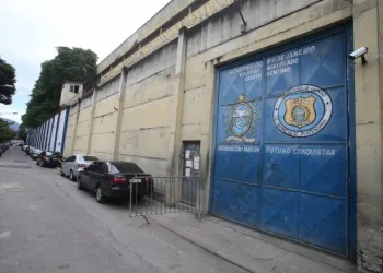 Dos 1.930 detentos que passaram o Natal com a família no RJ advinha quantos voltaram?