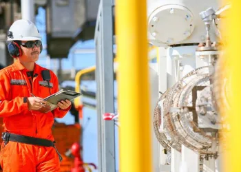 EMPREGO RÁPIDO!!Agências anunciam 20 vagas para eletrotécnico e eletricista offshore