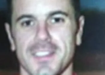 Jogador passa mal e morre no gramado durante partida