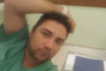 Médico é preso acusado de socar e ameaçar matar mulher grávida de 7 meses
