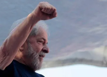 Da cadeia Lula manda recado para o presidente Jair Bolsonaro.Leia