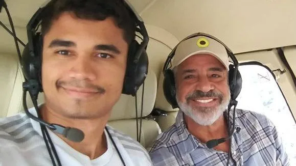 Lulu Santos é pedido em casamento pelo namorado durante show