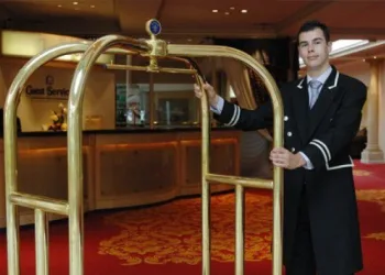 HOTEL CONTRATA MENSAGEIRO – R$ 1.237,33 + BENEFÍCIOS