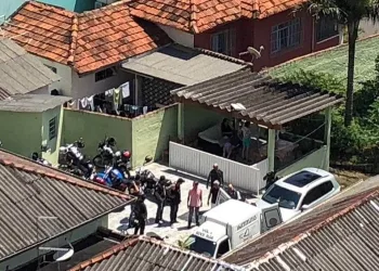 Motoqueiros “invadem” casa de repouso pra fazer churrasco para idosos