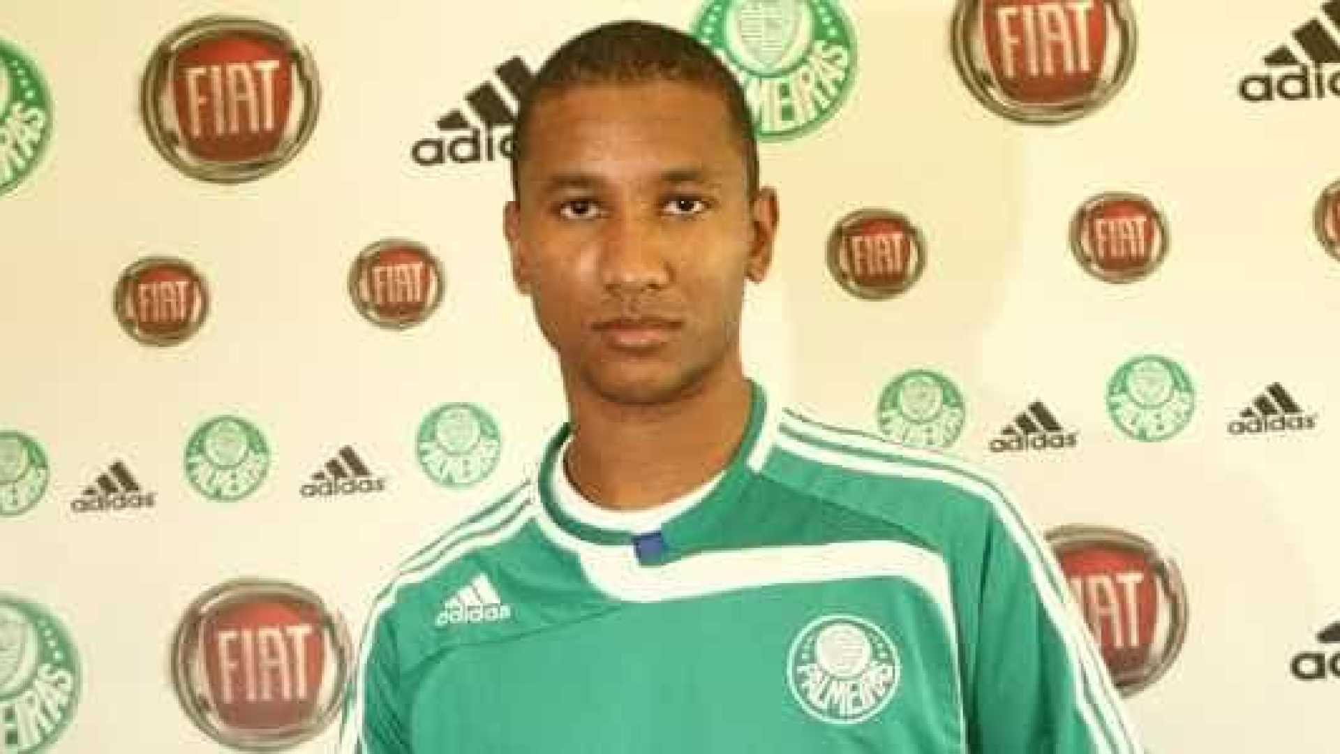 Ex-Palmeiras trabalha como gari em SP: ‘Nunca me senti menosprezado’