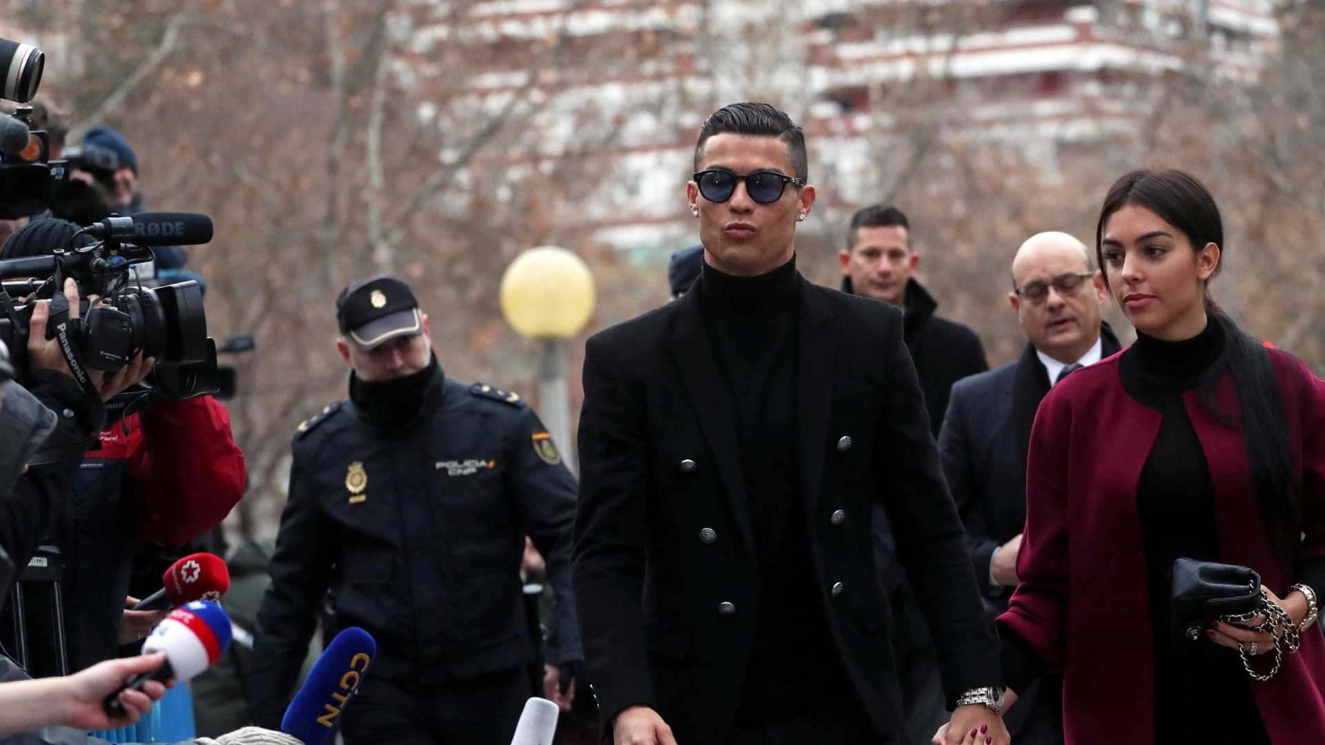 CRISTIANO RONALDO É CONDENADO A 23 MESES DE PRISÃO