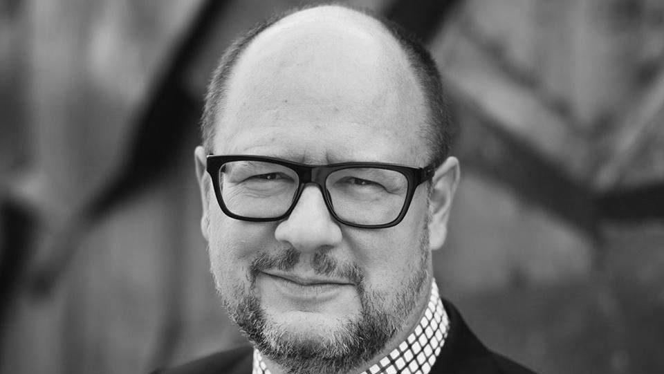 Vídeo: Prefeito  morre após ser esfaqueado em evento público