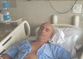 Queiroz atesta ao MP do Rio que está internado em hospital de SP