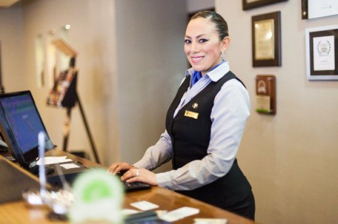 VAGAS P/ RECEPCIONISTA NOTURNO – R$ 1.800,00 + BENEFÍCIOS