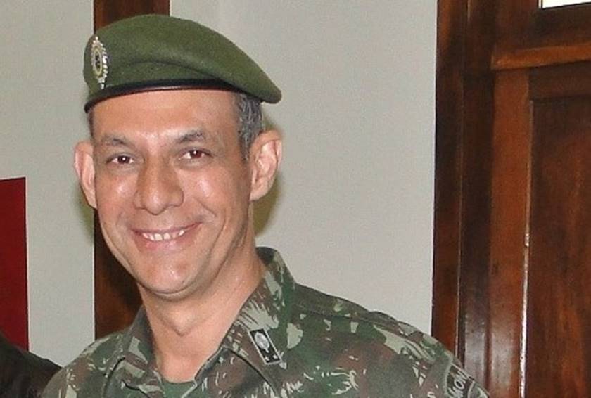 CONHEÇA O PORTA-VOZ DE BOLSONARO