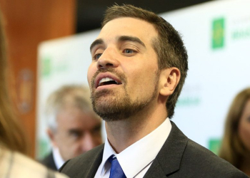 Após apoiar #EleNão, ex-secretário da Saúde  prestigia Bolsonaro