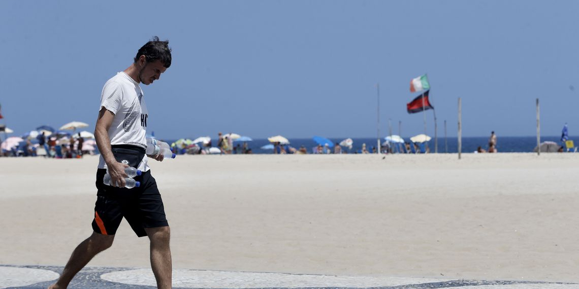 Devido ao calor, Justiça do Rio dispensa advogados de usarem ternos