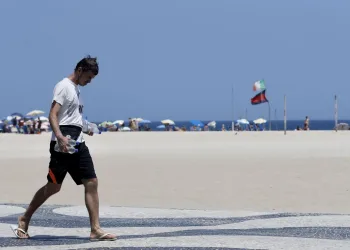 Devido ao calor, Justiça do Rio dispensa advogados de usarem ternos