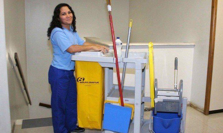 EMPREGO!!AUXILIAR DE SERVIÇOS GERAIS, AJUDANTE DE COZINHA, FAXINEIRA – R$ 1.194,00 + INSALUBRIDADE – HOSPITALAR – DESEJÁVEL EXPERIÊNCIA