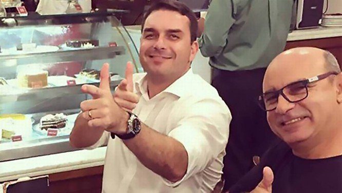 Ministro do STF suspende investigação sobre Queiroz, ex-assessor de Flávio Bolsonaro