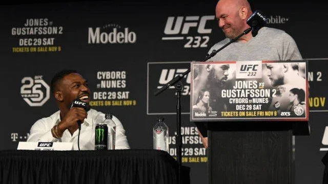 Dana White revela próximo desafiante de Jon Jones, mas fala em ‘condição’ para lutar ser realizada
