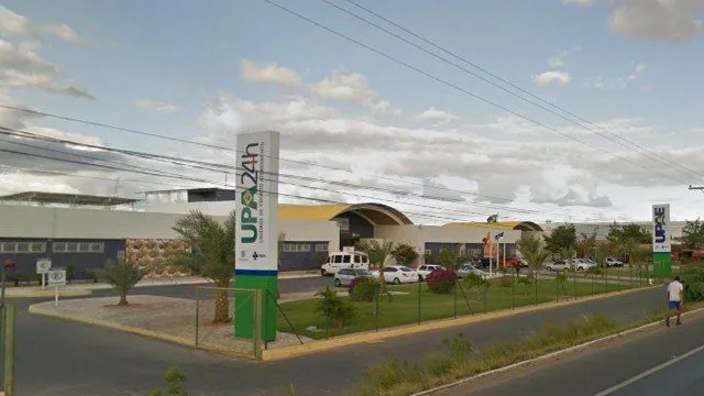 Menina de 3 anos morre após levar choque de celular carregando