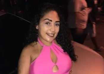 Homem matou mulher na frente dos filhos no RJ por não aceitar fim do relacionamento