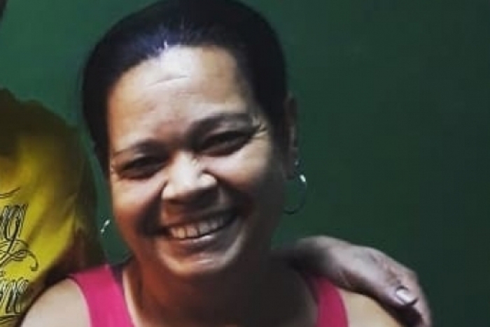 Dona de casa tatua pênis no antebraço: ‘Gosto muito’
