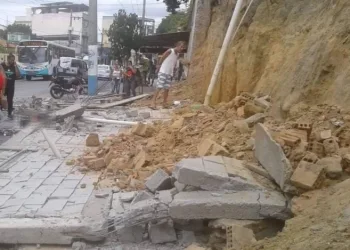 Queda de muro mata mulher no RJ